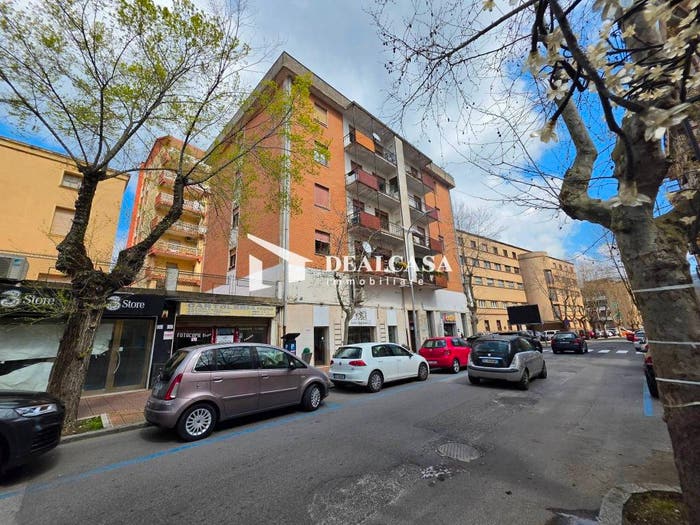 Appartamento con 6 locali in vendita in Via La Marmora, Centro, Nuoro