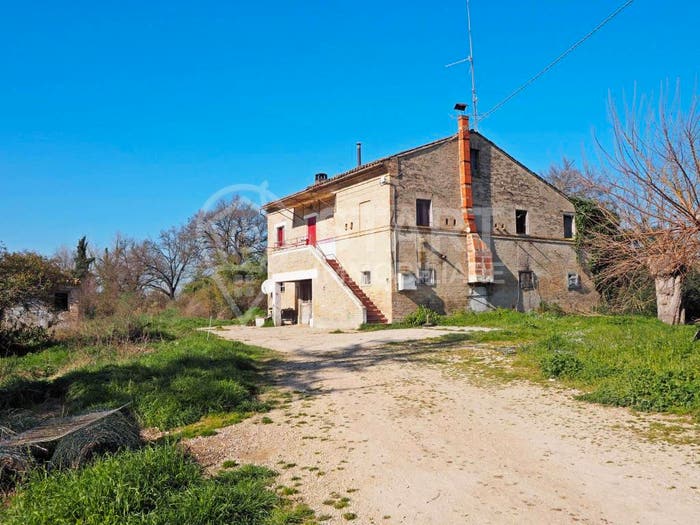 Casa con 6 locali in vendita in Via Alessandro Manzoni, Morrovalle