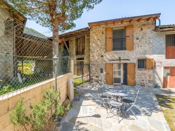 Casa bilocale in vendita in VIA CAVE FERIOLO, Feriolo, Baveno