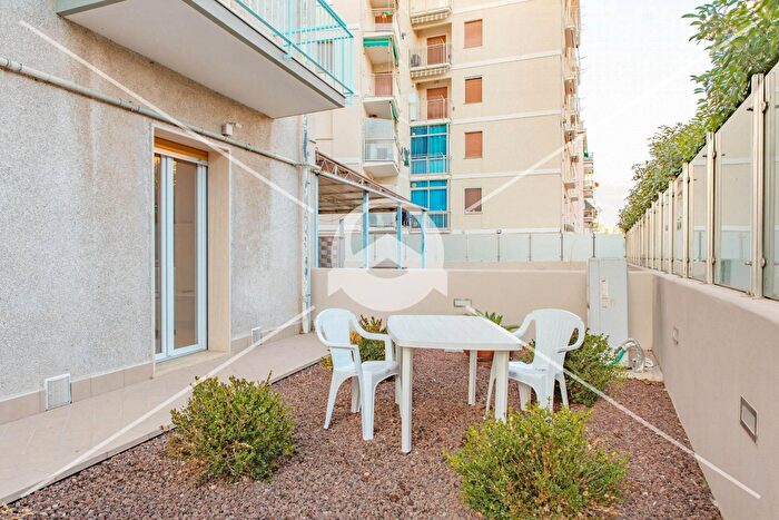 Appartamento trilocale in vendita in Via Aurelia, Loano