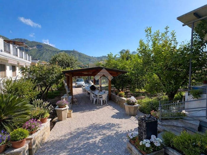 Casa con 6 locali in vendita in VIA SAN GERARDO MAIELLA, Sant'Antonio Abate