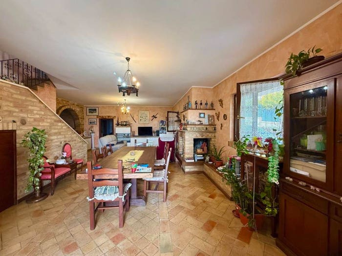 Casa con 6 locali in vendita in Via Paolo Borsellino, Corropoli