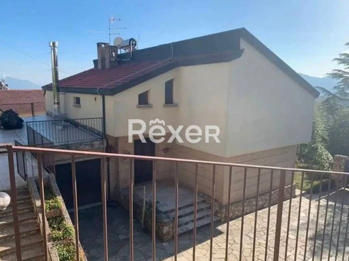 Casa con 6 locali in vendita in Via San Rocco, Sant'Angelo dei Lombardi