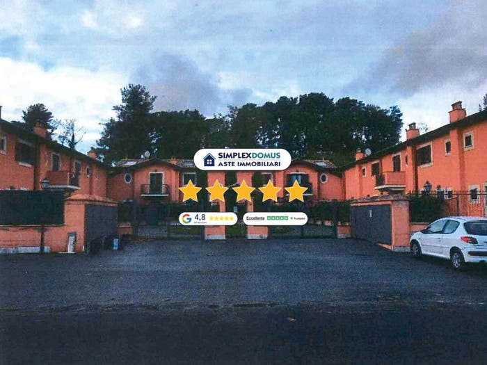 Appartamento con 5 locali in vendita in Via Giuseppe Verdi, Nepi