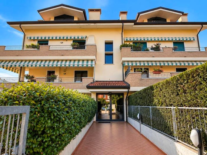 Appartamento quadrilocale in vendita in Viale dello Sport, Centro, Maserà di Padova