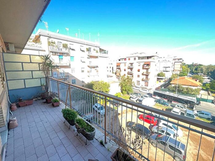 Appartamento trilocale in vendita in Via delle Arniche, Centocelle, Roma