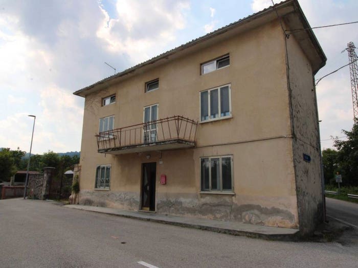 Casa quadrilocale in vendita in Via Duello, Quargnenta, Brogliano