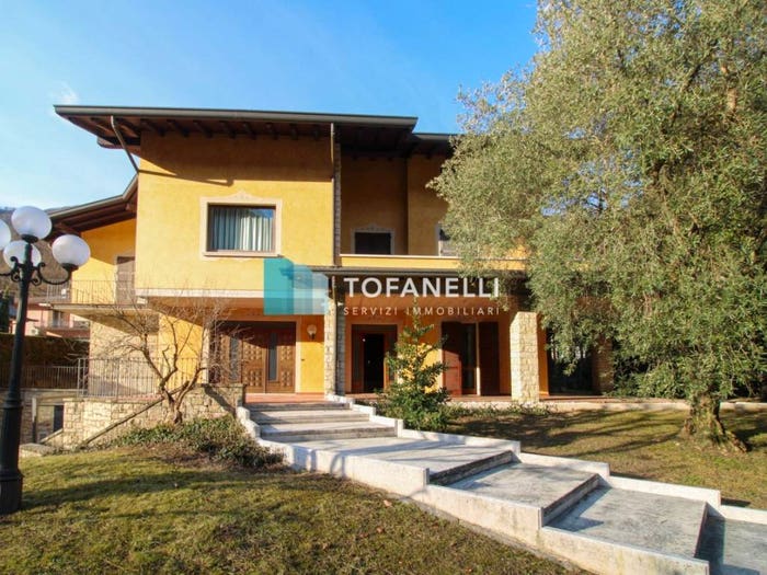 Casa con 5 locali in vendita in Via Due Giugno, Centro, Marcheno