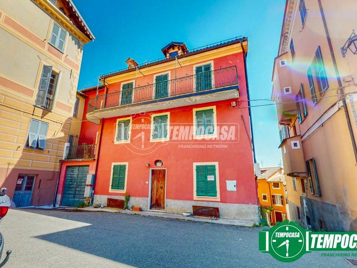 Appartamento quadrilocale in vendita in Via casacce, Centro, Molare
