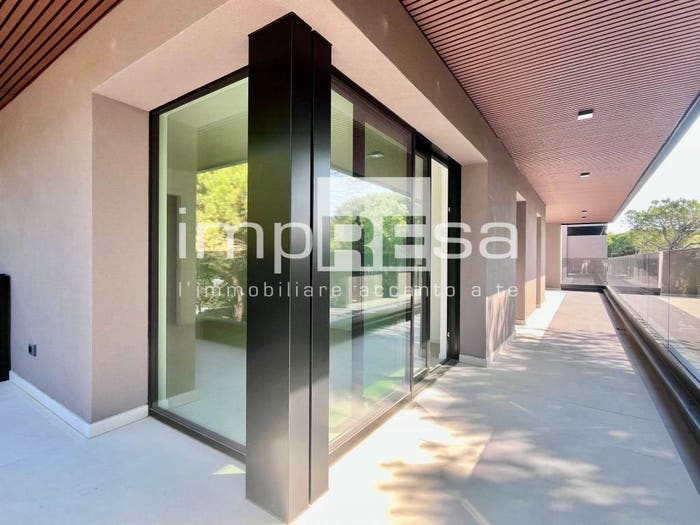 Appartamento trilocale in vendita in Lignano Pineta, Centro, Lignano Sabbiadoro