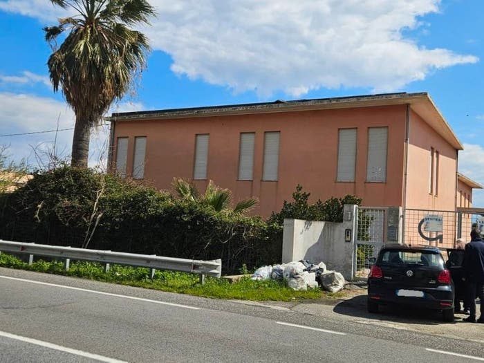Casa in vendita in Strada Statale Orientale Sicula, Galati, Messina