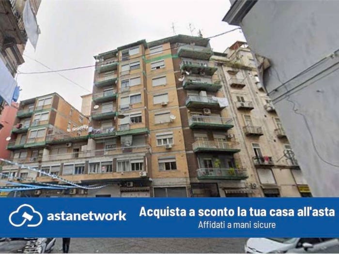 Appartamento quadrilocale in vendita in Via Carriera Grande, Tribunali, Napoli