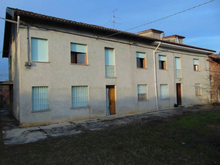 Casa con 6 locali in vendita in Via La Serra, Vaglio Serra