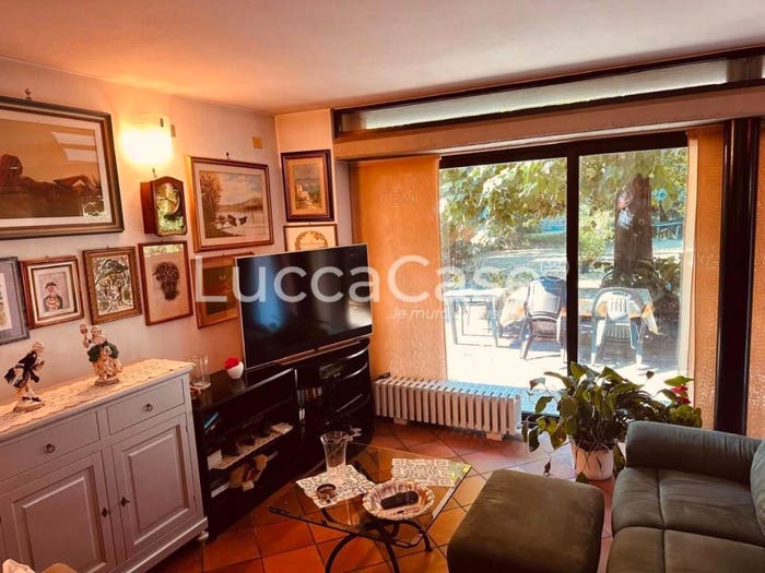 Casa con 6 locali in vendita in Via dei Ghiselli, San Concordio, Lucca