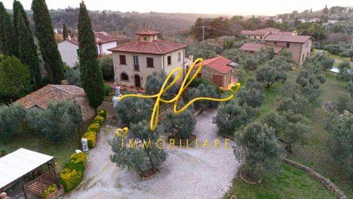 Casa con 6 locali in vendita in Via del Bandello, Montescudaio