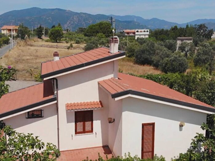Casa trilocale in vendita in Contrada Bosco Catalano, Roccella Ionica