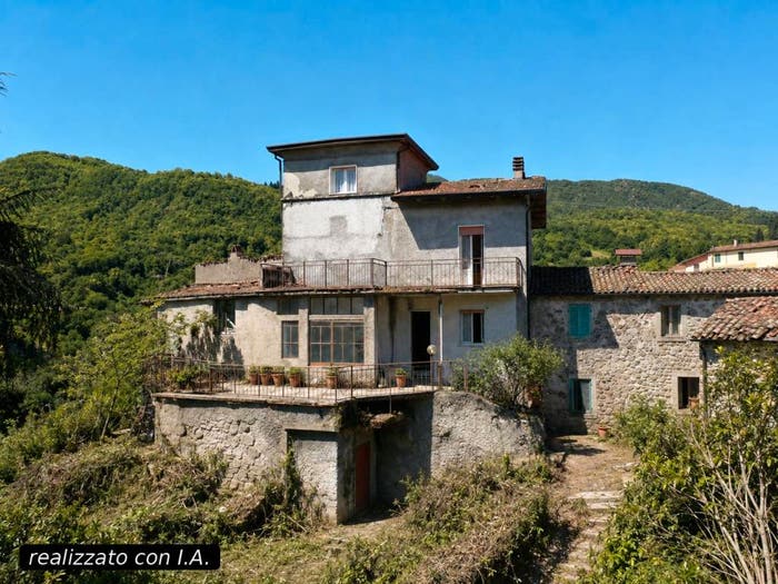 Casa con 5 locali in vendita in via del Grotto, Centro, Camporgiano