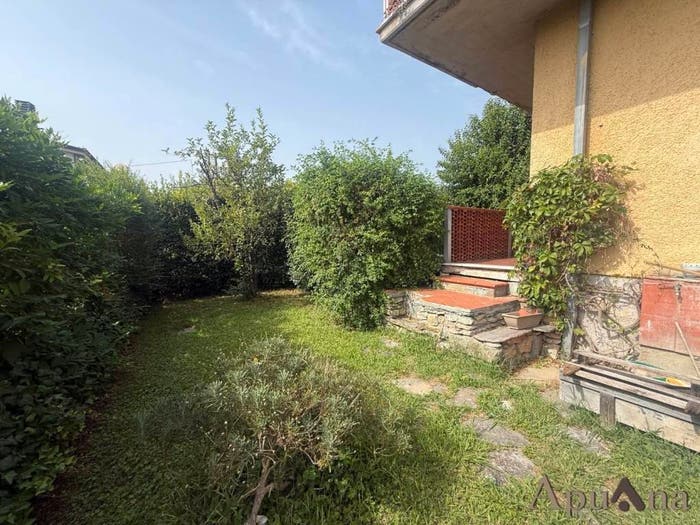 Appartamento trilocale in vendita in Via Pratta, Romagnano, Massa