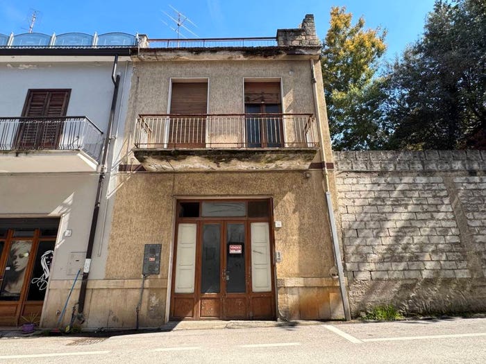 Casa con 5 locali in vendita in VIA COLORI, Centro, Mirabella Eclano