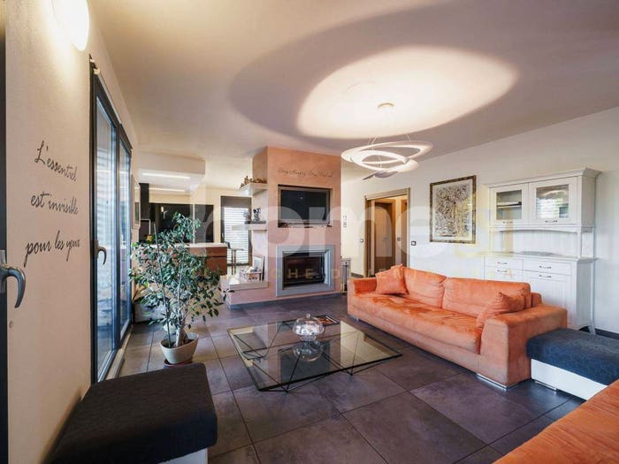 Casa con 6 locali in vendita in Via Italia, Centro, Boretto