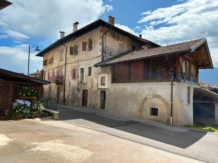 Appartamento con 6 locali in vendita in Via Cesare Battisti, Novella