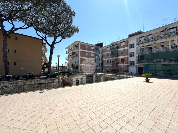 Appartamento trilocale in vendita in Via dell'Epomeo, Soccavo, Napoli