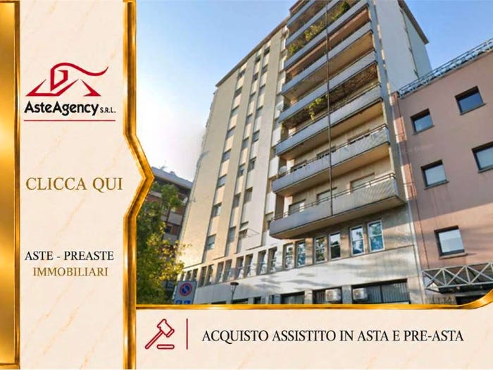 Appartamento quadrilocale in vendita in Via scipione ronchetti, Centro, Gallarate