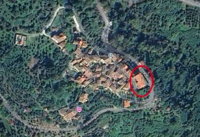Appartamento con 6 locali in vendita in Fibbiano Via Ruga dei Chiodi, Camaiore Paese, Camaiore