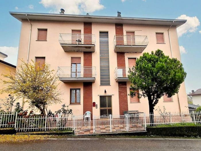Appartamento con 6 locali in vendita in Via Cerreto Coli PC Italia, Centro, Coli