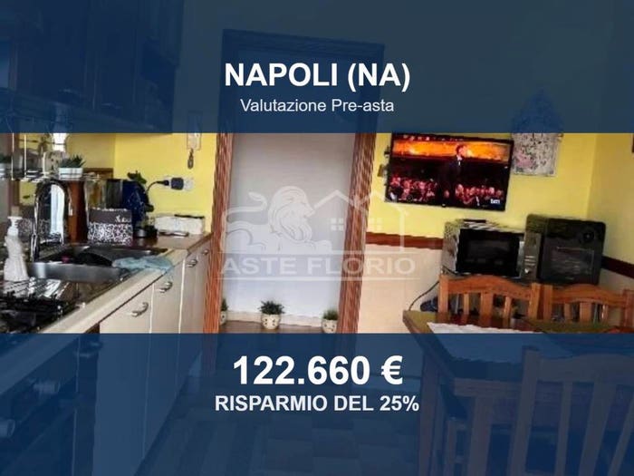 Appartamento con 5 locali in vendita in Via Pallucci, Pianura Soccavo Traiano, Napoli