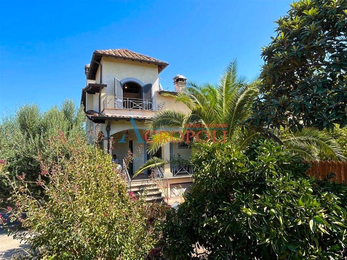 Casa con 5 locali in vendita in via Anguillarese, Centro, Anguillara Sabazia