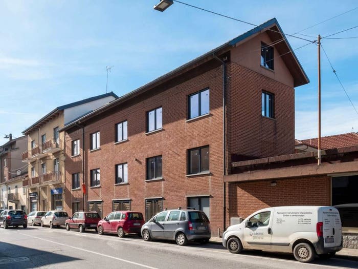 Casa con 6 locali in vendita in Via Fratelli Vercelli, Centro, Carmagnola