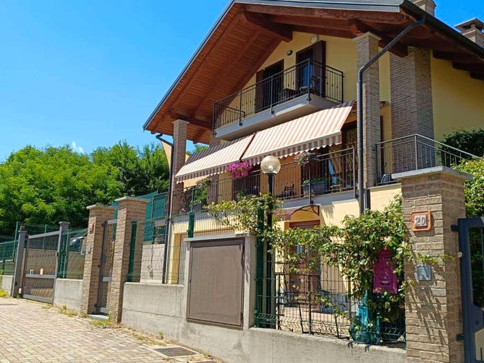 Casa con 6 locali in vendita in via Giacomo Leopardi, San Gillio