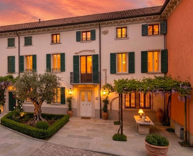 Casa con 6 locali in vendita in Strada San Pietro, Monzambano