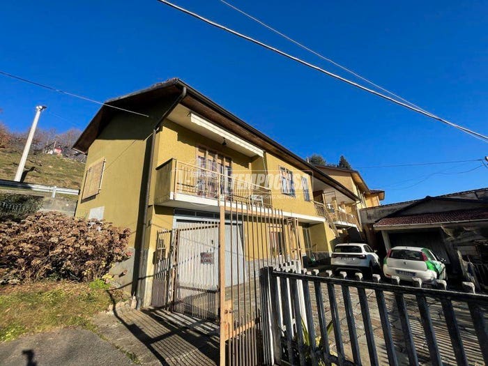 Casa con 6 locali in vendita in Via Giachetti, Cintano