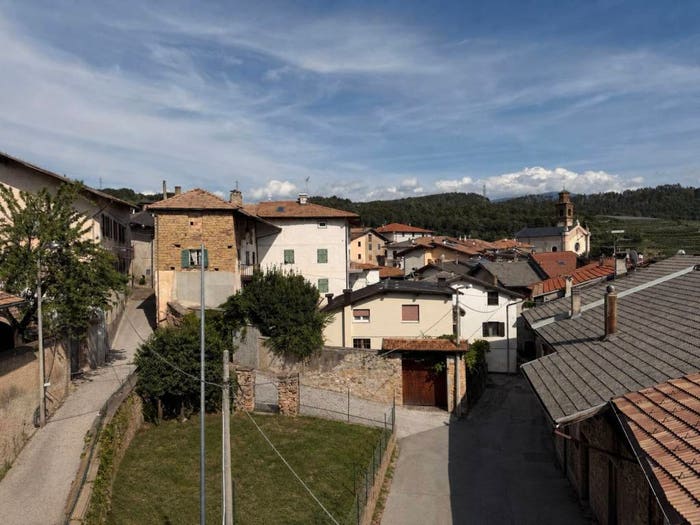 Casa con 6 locali in vendita in Via San Nicolò, Ville, Giovo