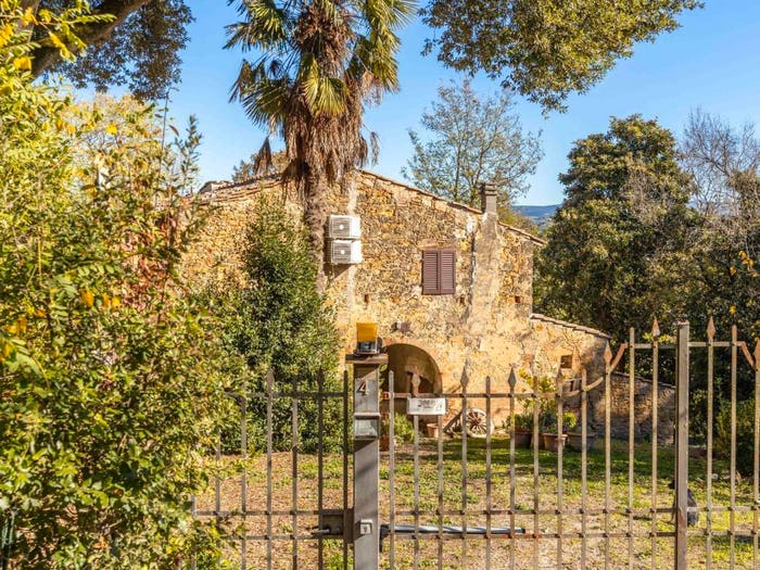 Casa con 6 locali in vendita in Loalità Canonica, Poggibonsi