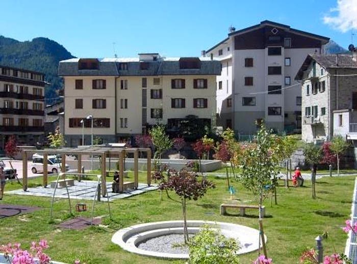 Casa con 6 locali in vendita in Via Funivia, Centro, Chiesa in Valmalenco