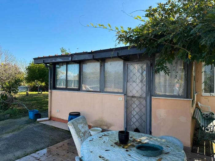 Casa quadrilocale in vendita in Via Nettuno Velletri, Loricina Seccia Tre Cancelli, Nettuno