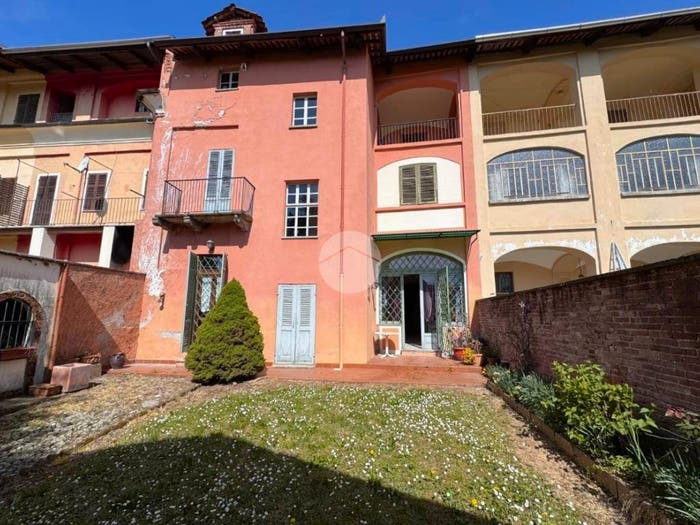 Casa con 6 locali in vendita in Via Roma, Centro, Ronco Biellese