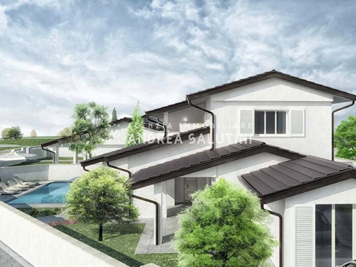 Casa con 6 locali in vendita in Via del Popolo, Santa Lucia La Borra, Pontedera