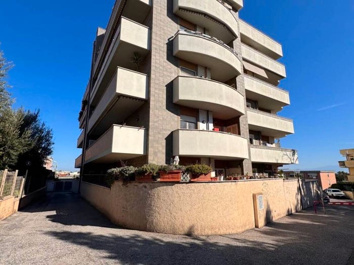 Appartamento quadrilocale in vendita in Via Calcare, Centro, Nettuno