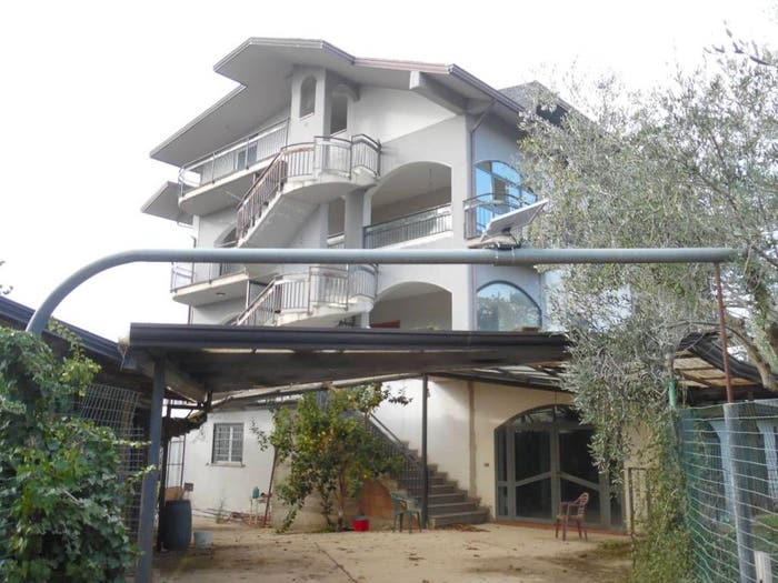 Casa con 6 locali in vendita in Contrada Braiole, Castelfranci