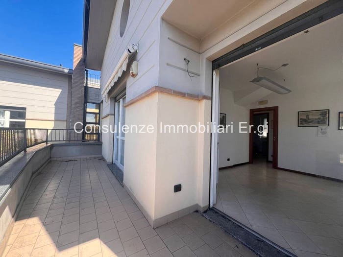 Appartamento quadrilocale in vendita in Via Gavinana, Centro, Garbagnate Milanese