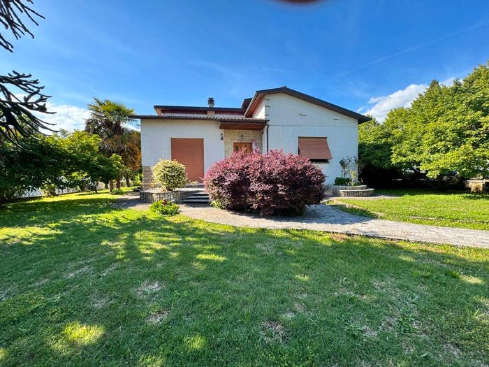 Casa con 6 locali in vendita in Via Roma, Centro, Barga