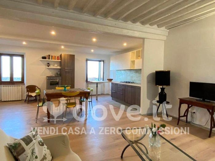 Appartamento trilocale in vendita in Via della Cappella, Centro, Chiusdino