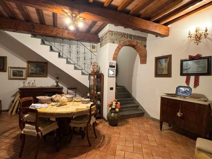 Casa quadrilocale in vendita in Via dell'Oste, Centro, Montale