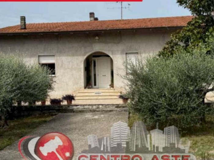 Casa con 5 locali in vendita in Via Montebello Corciano PG Italia, Pantanella, Corciano