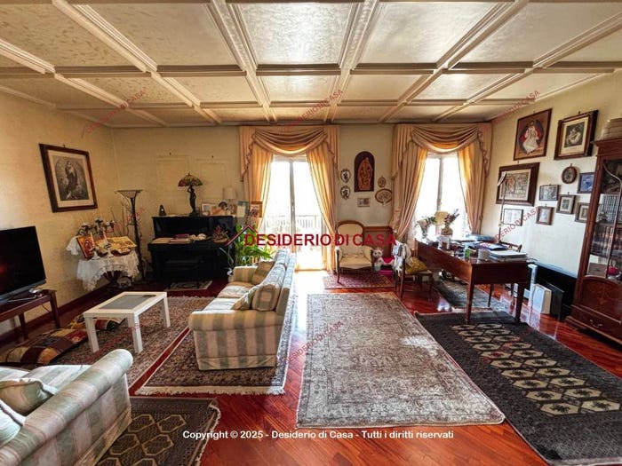 Appartamento trilocale in vendita in Via Serradifalco, Malaspina, Palermo
