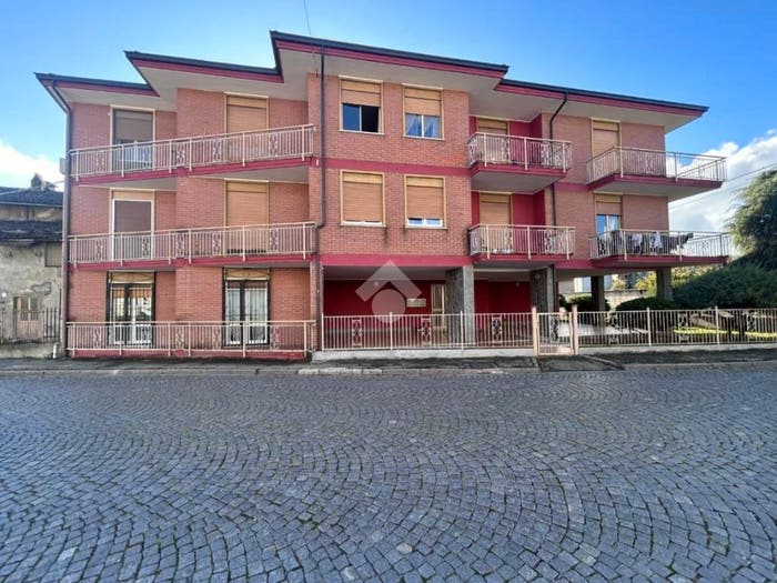 Appartamento quadrilocale in vendita in Via giuseppe garibaldi, Centro, Tronzano Vercellese